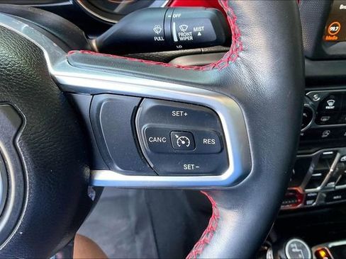 Used 2023 Jeep Gladiator Rubicon w/ Cold Weather Group AWD/4WD image 18
