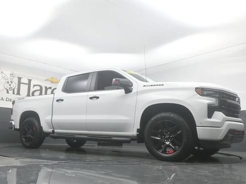 Used 2024 Chevrolet Silverado 1500 RST w/ Redline Edition AWD/4WD image 2