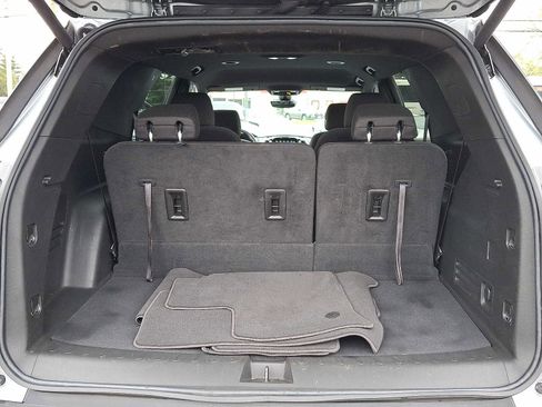 Used 2023 Chevrolet Traverse LT w/ Midnight/Sport Edition image 28