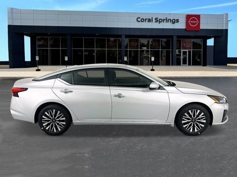 New 2025 Nissan Altima 2.5 SV w/ SV Premium Package image 6