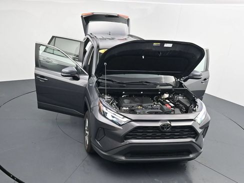 Used 2024 Toyota RAV4 XLE FWD image 40