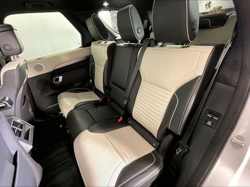 Used 2022 Land Rover Discovery S R-Dynamic AWD/4WD image 34