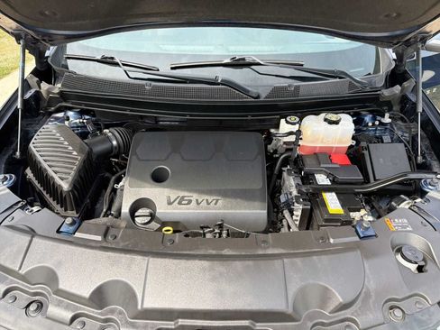 Used 2023 Chevrolet Traverse LT AWD/4WD image 11