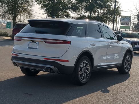 New 2026 Lincoln Corsair Premiere FWD image 3