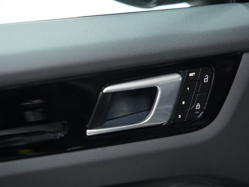 Used 2022 Porsche Cayenne S image 27