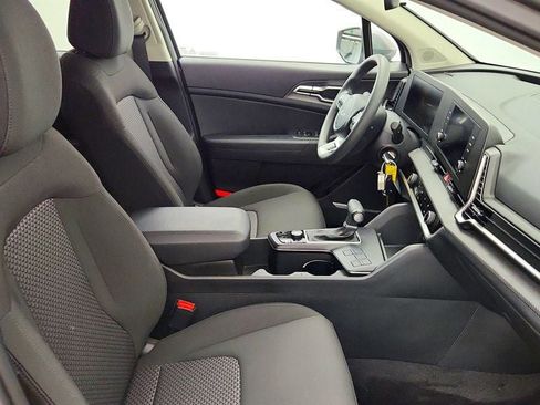 Used 2025 Kia Sportage LX FWD image 22