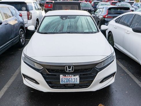 Used 2018 Honda Accord Sport image 2