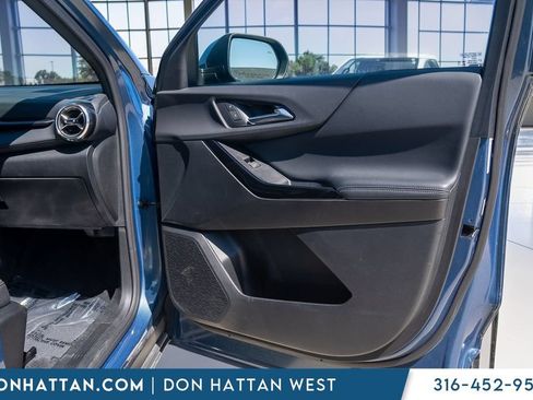 Used 2025 Chevrolet Equinox LT FWD image 21