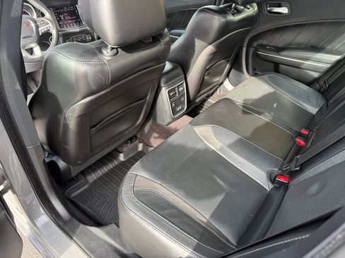 Used 2017 Dodge Charger SXT w/ AWD Premium Group image 17