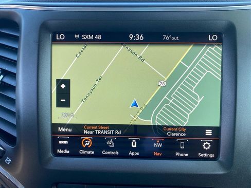 Used 2023 Jeep Cherokee Trailhawk AWD/4WD image 16