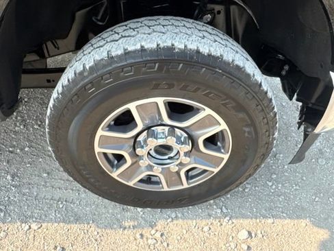Used 2025 Ford F250 Lariat AWD/4WD image 33