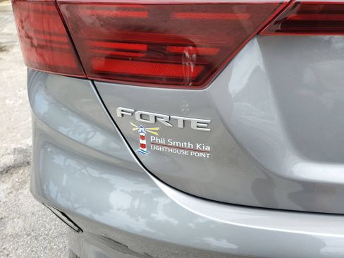 Used 2024 Kia Forte GT-Line w/ GT-Line Premium Package FWD image 8