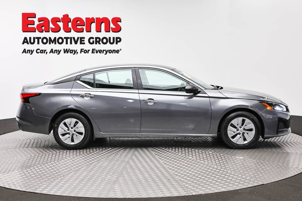 Used 2024 Nissan Altima 2.5 S FWD image 6