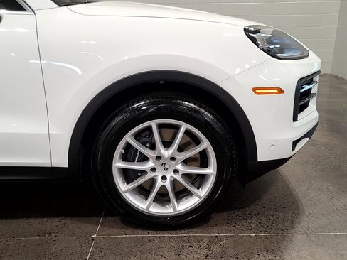 New 2026 Porsche Cayenne image 11