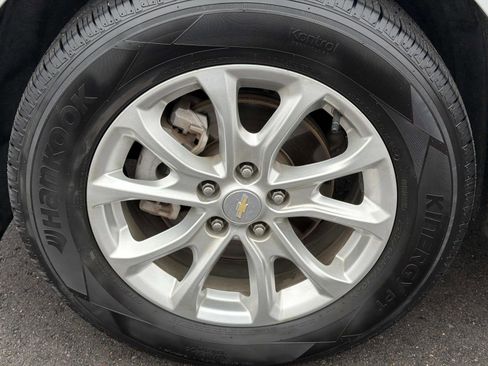 Used 2021 Chevrolet Equinox LS w/ LPO, Floor Liner Package image 13