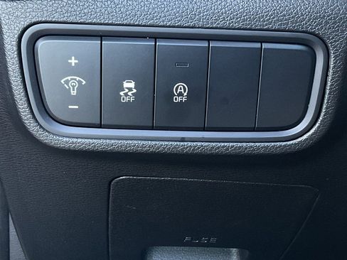 Used 2025 Kia Soul LX w/ LX Technology Package image 27