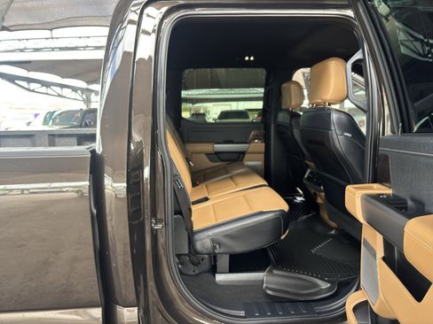 Used 2025 Ford F350 Lariat w/ Lariat Ultimate Package image 18