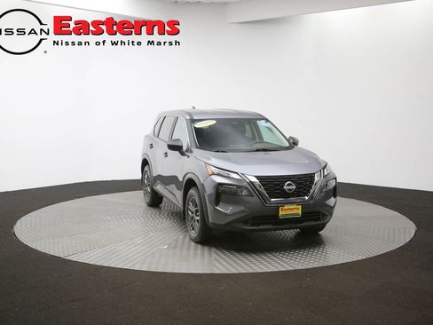 Used 2023 Nissan Rogue S image 92