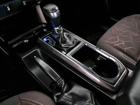 Used 2016 Toyota Tacoma TRD Sport w/ Towing Package RWD image 21