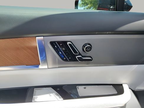 New 2026 Cadillac Vistiq Luxury image 28