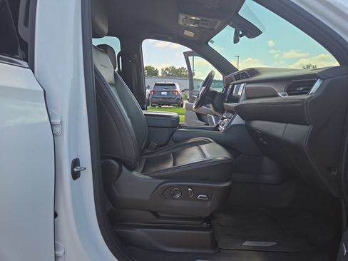 Used 2021 GMC Yukon XL Denali AWD/4WD image 48