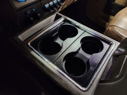 Used 2015 Ford F250 Lariat w/ Chrome Package image 39