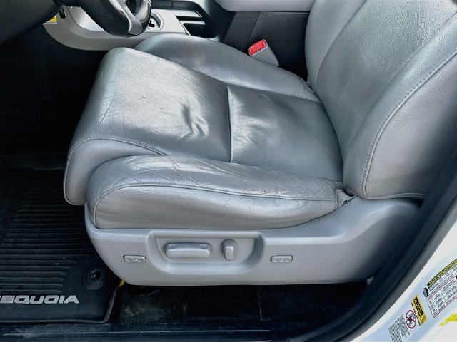 Used 2017 Toyota Sequoia Limited AWD/4WD image 20
