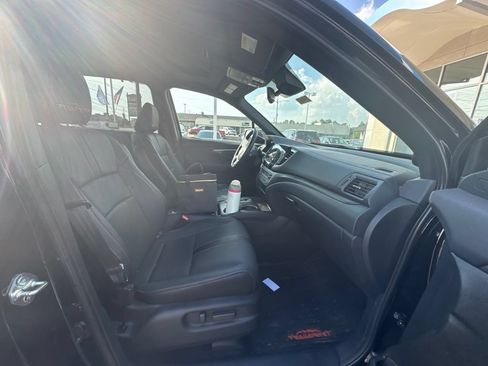 Used 2023 Honda Passport TrailSport image 7