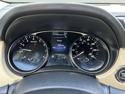 Used 2016 Nissan Rogue SV w/ SV Premium Package FWD image 40