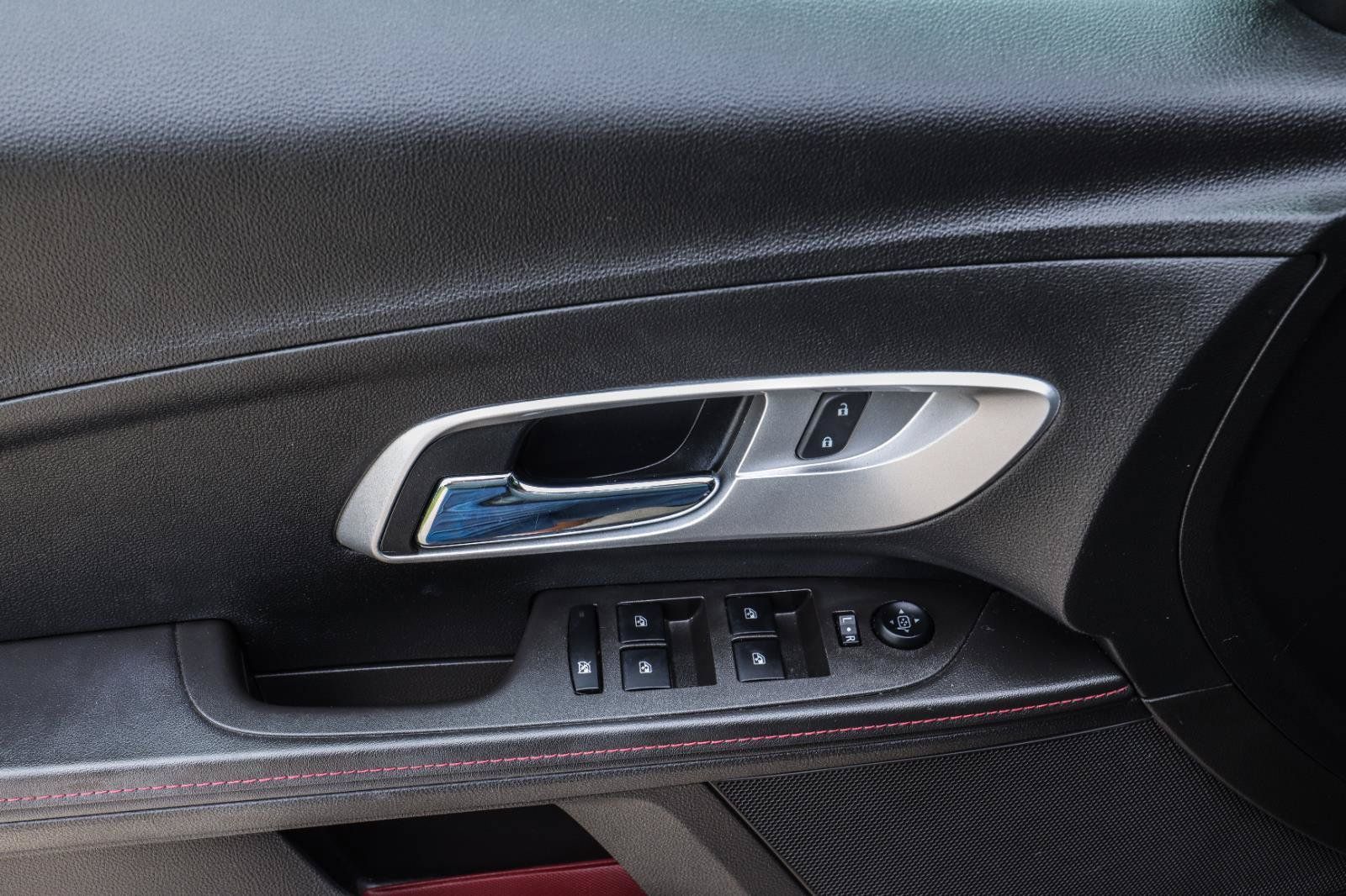 Used 2015 Chevrolet Equinox LT w/ Chrome Appearance Package FWD image 31