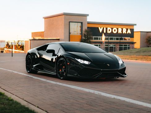Used 2016 Lamborghini Huracan LP 610-4 AWD/4WD image 16