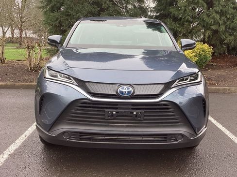 Used 2023 Toyota Venza LE image 17