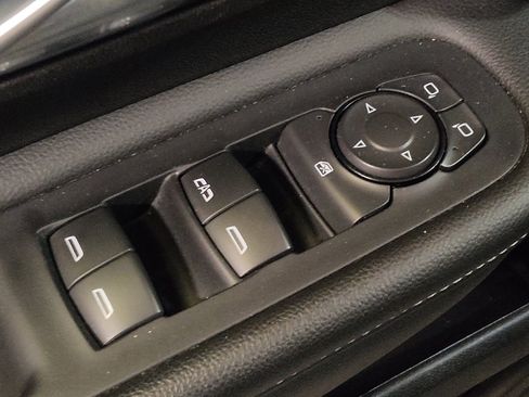 Used 2024 GMC Terrain SLE FWD image 27