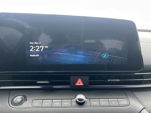 Used 2025 Hyundai Elantra SEL FWD image 15
