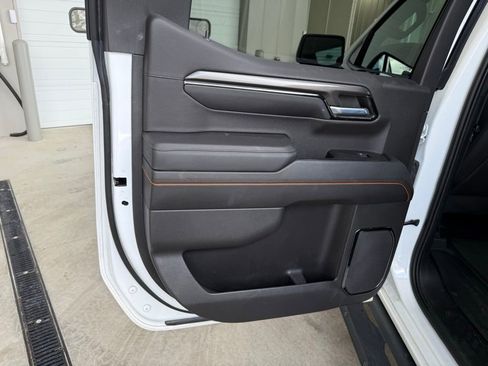 Used 2023 GMC Sierra 1500 AT4 w/ AT4 Preferred Package image 21