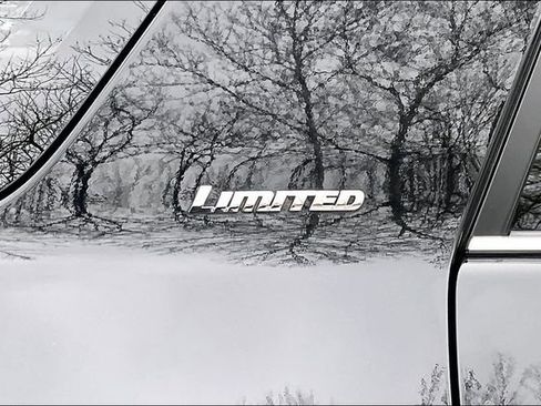 Used 2019 Toyota 4Runner Limited image 34