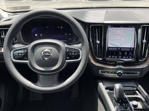 Used 2023 Volvo XC60 B5 Plus w/ Climate Package AWD/4WD image 24