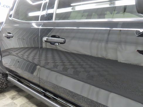 Used 2024 GMC Canyon AT4X image 32