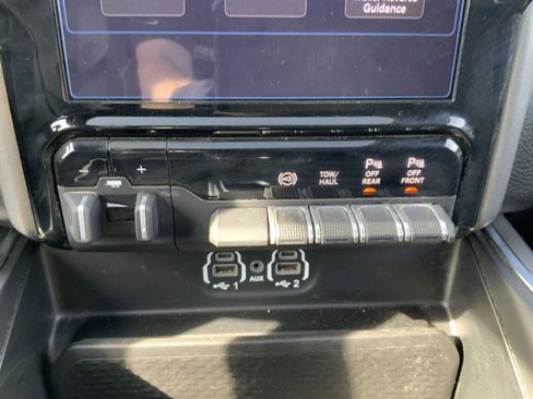 Used 2024 RAM 3500 Laramie w/ Night Edition image 44