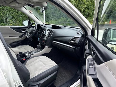 Used 2020 Subaru Forester Premium AWD/4WD image 16
