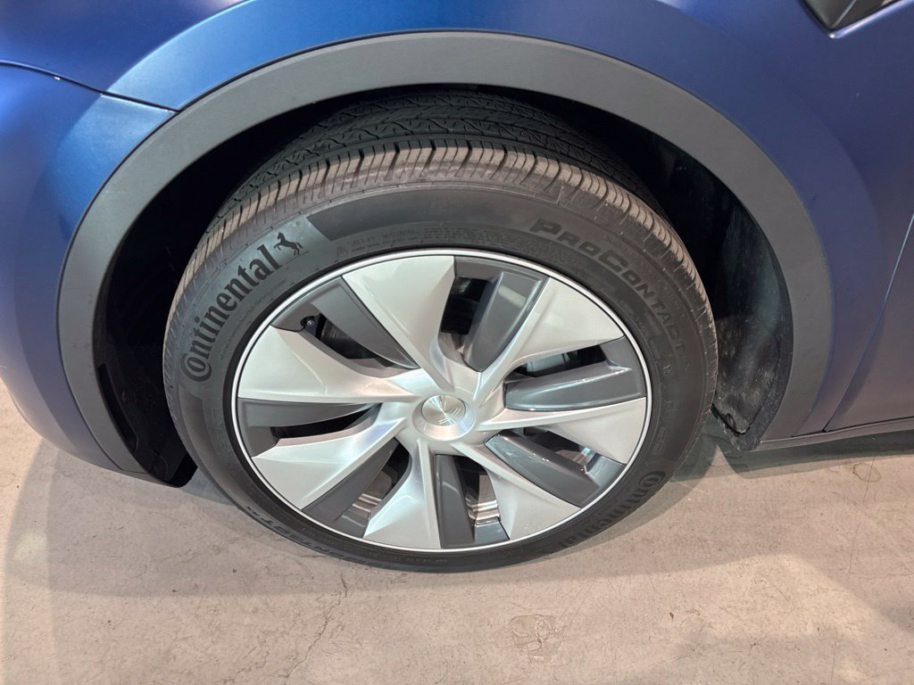 Used 2023 Tesla Model Y Long Range AWD/4WD image 33