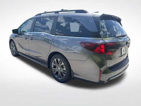New 2026 Honda Odyssey Touring image 5