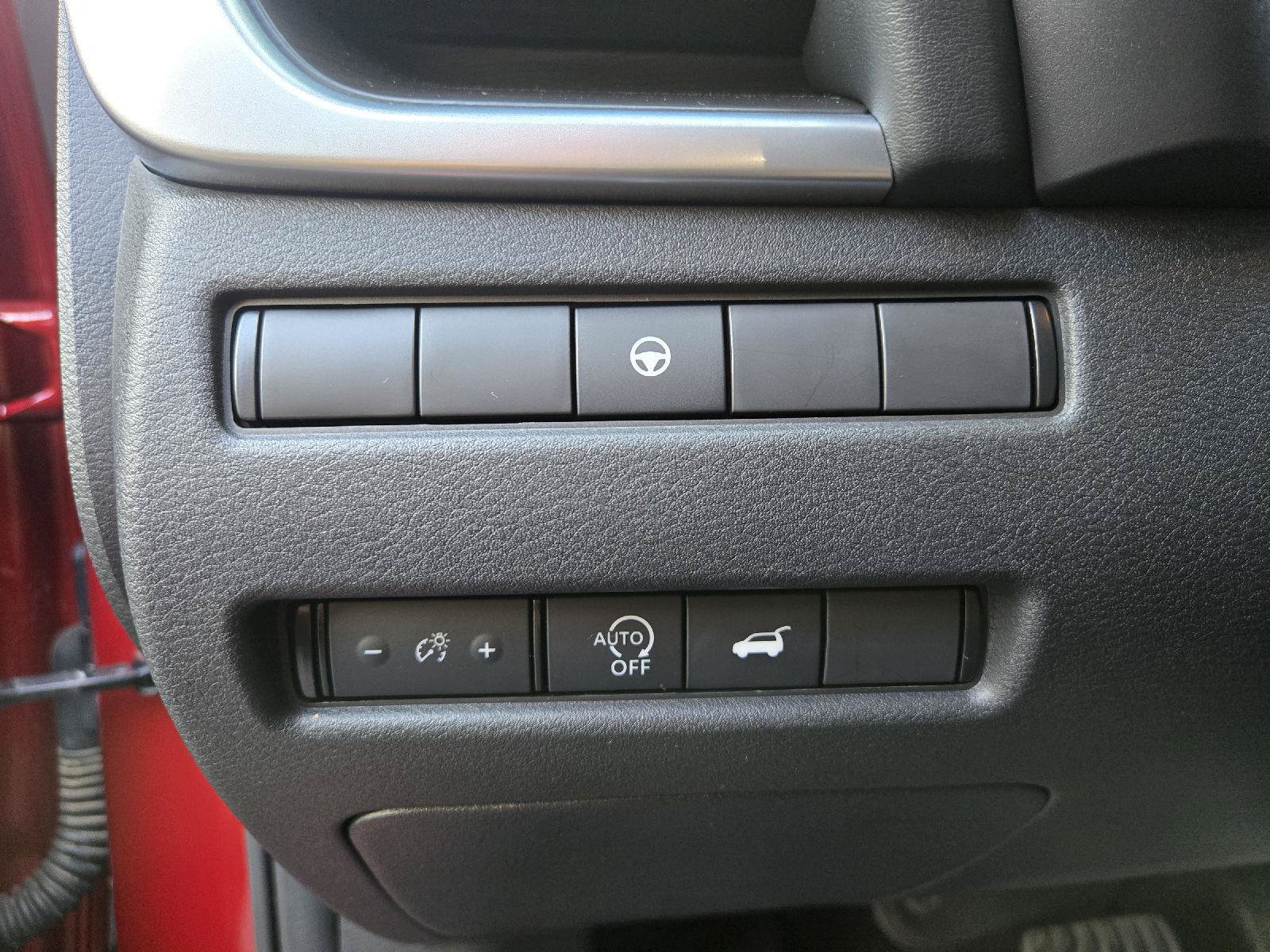 Used 2023 Nissan Rogue Platinum AWD/4WD image 16