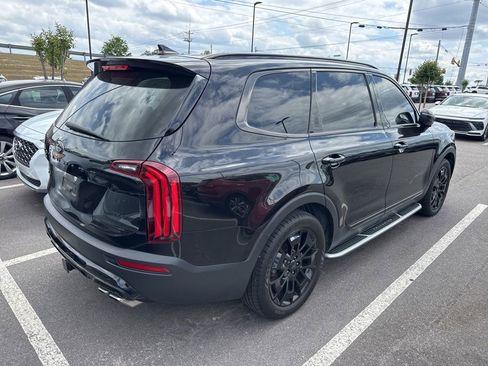 Used 2021 Kia Telluride EX w/ EX Premium Package AWD/4WD image 3