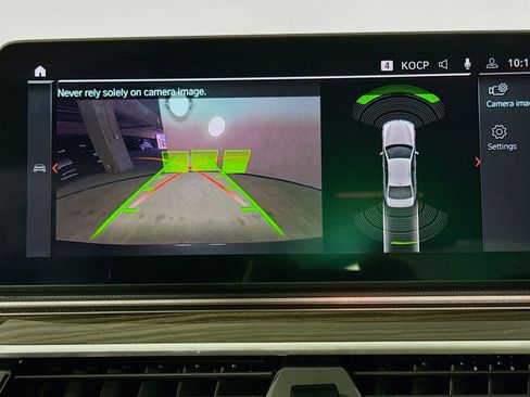 Used 2023 BMW 530i w/ Convenience Package image 14