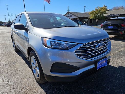Used 2022 Ford Edge SE image 2