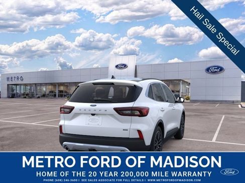 New 2025 Ford Escape SE w/ PHEV Premium Package FWD image 9