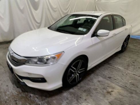 Used 2017 Honda Accord Sport Special Edition image 4