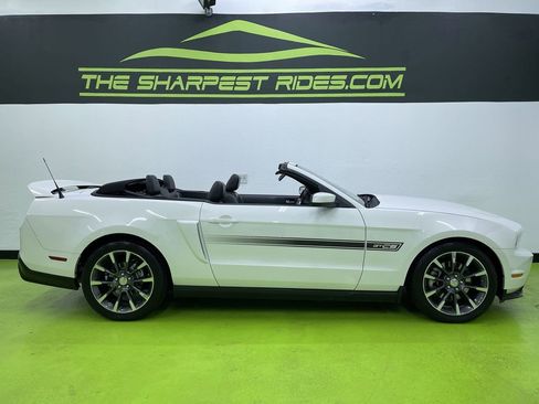 Used 2011 Ford Mustang GT Premium w/ Electronics Pkg image 11