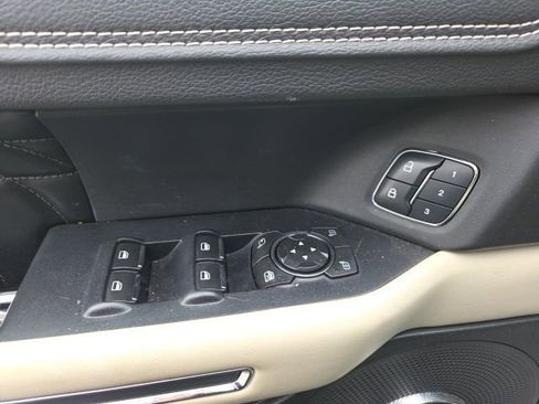 Used 2018 Ford Expedition Platinum image 26